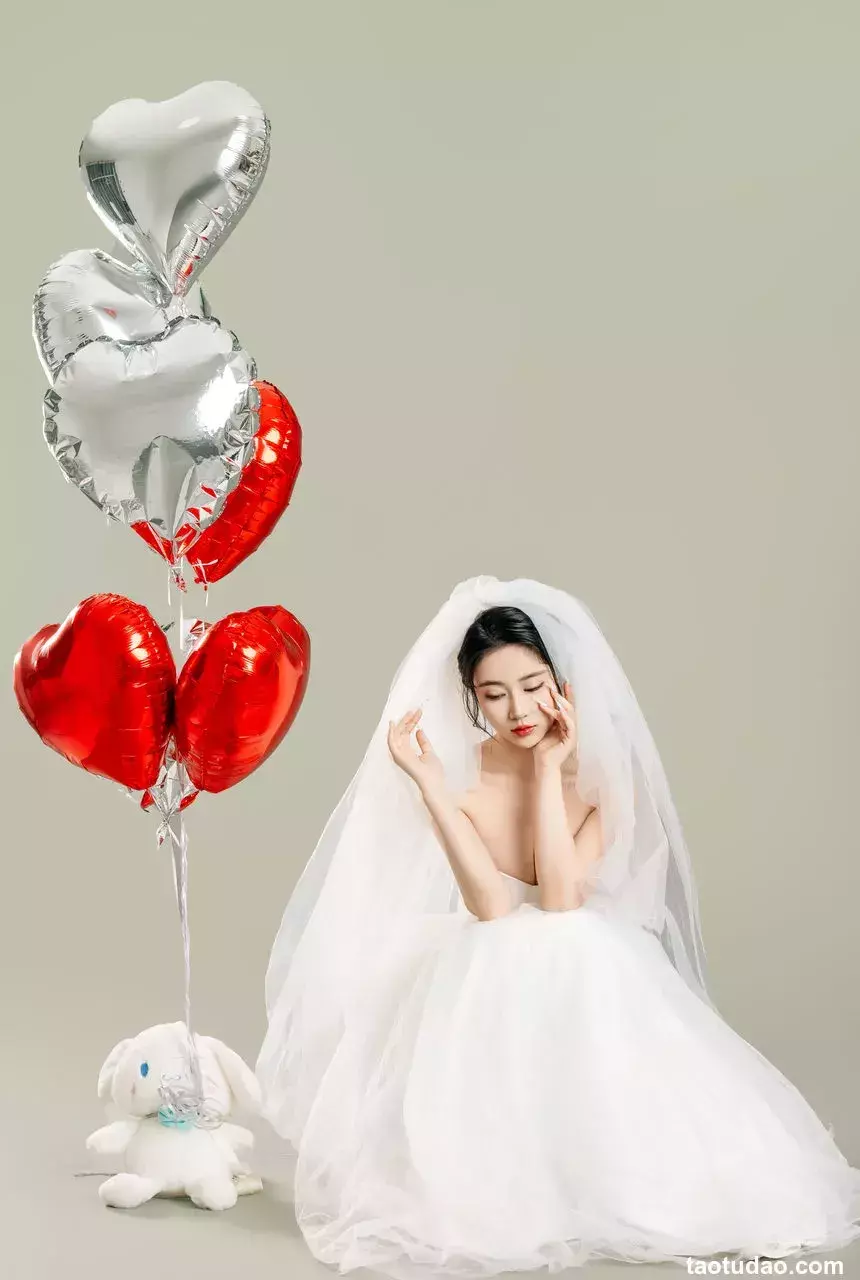 年年nnian –  LOVE 情人节特别篇 [80P-798MB]