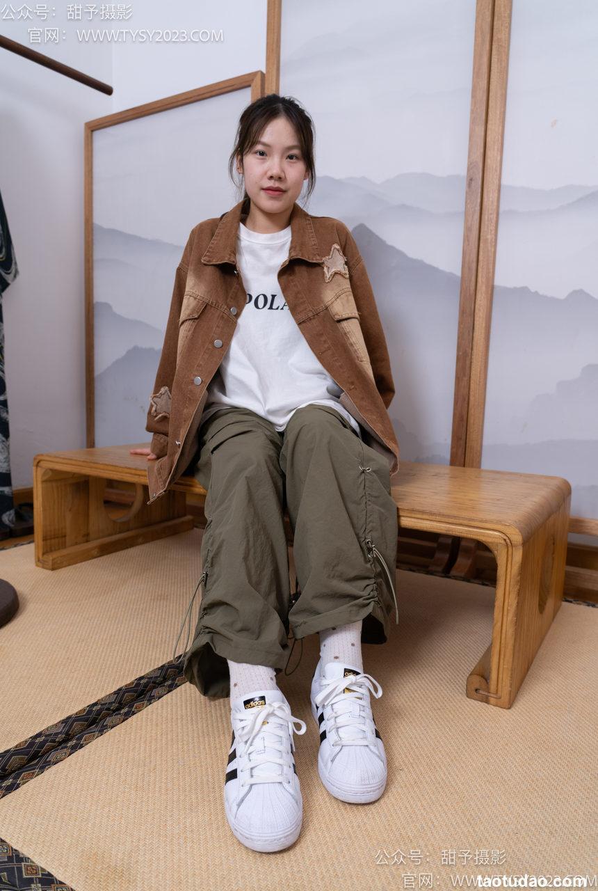 甜予摄影 NO.161 双双-板鞋、白棉袜、裸足[130P+2V／10.0GB]