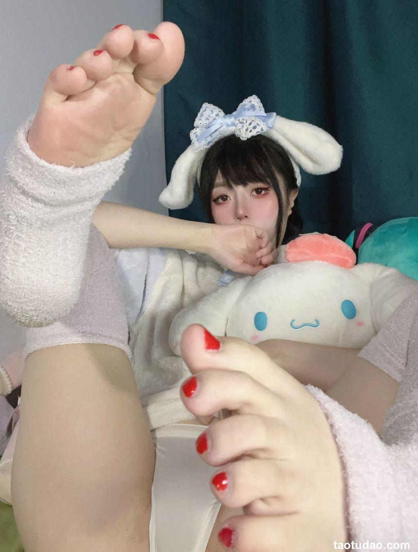 轩萧学姐 –  玉桂狗[18P-3.4M]