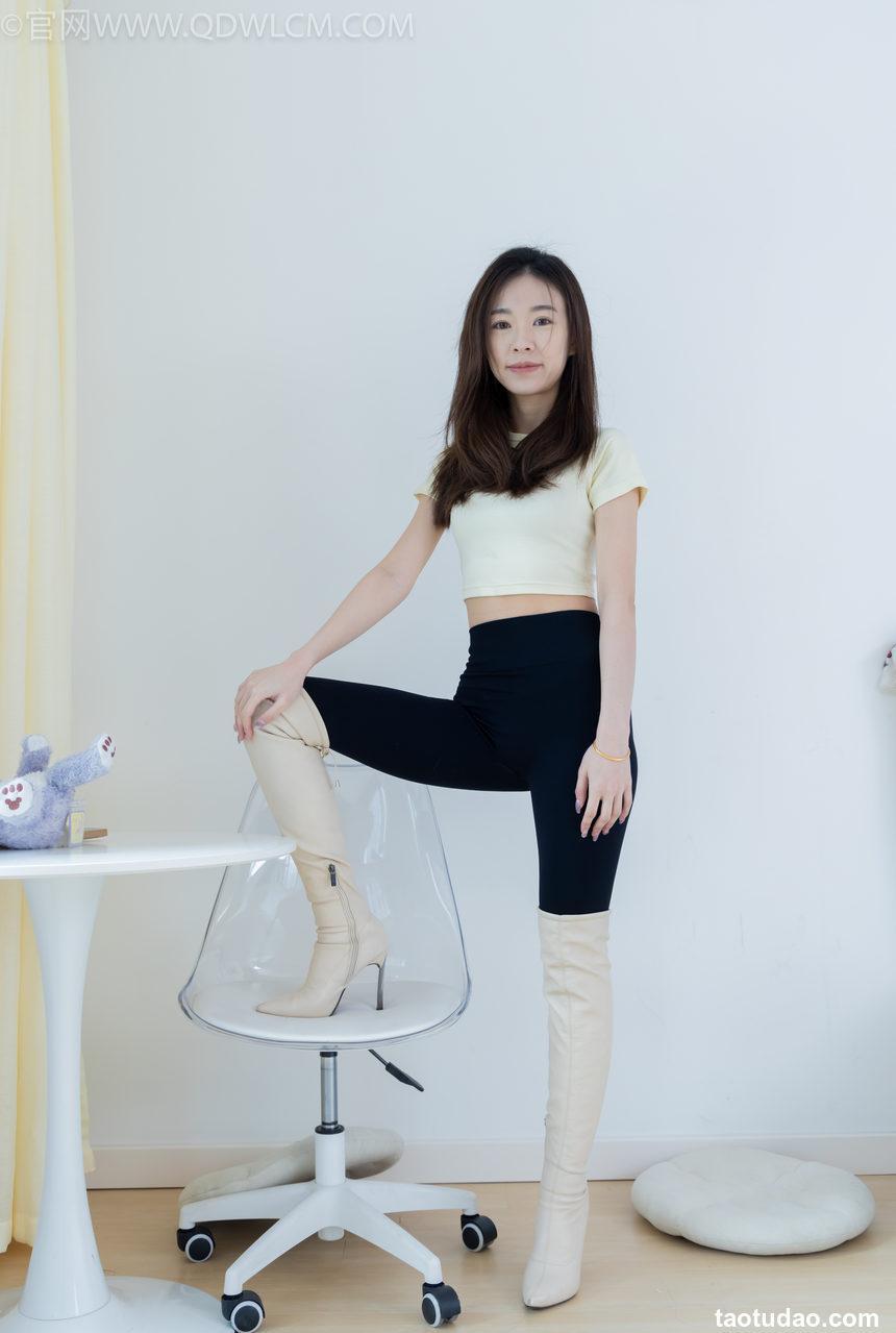 物恋传媒 No.2339 婷婷-长靴、白棉袜、裸足 [175P1V-4.28GB]