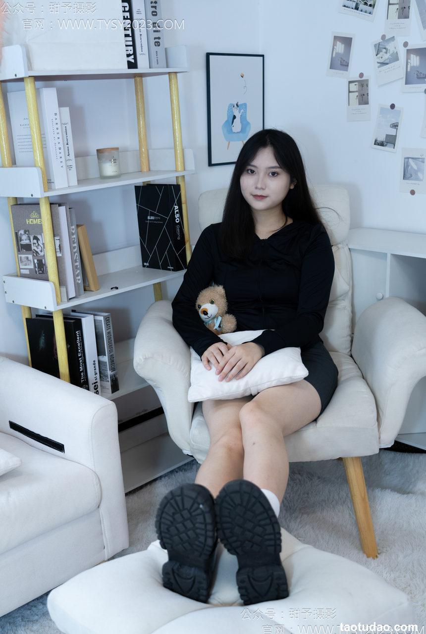 甜予摄影 NO.118 土豆-皮鞋、白棉袜、裸足[121P+2V／10.1GB]