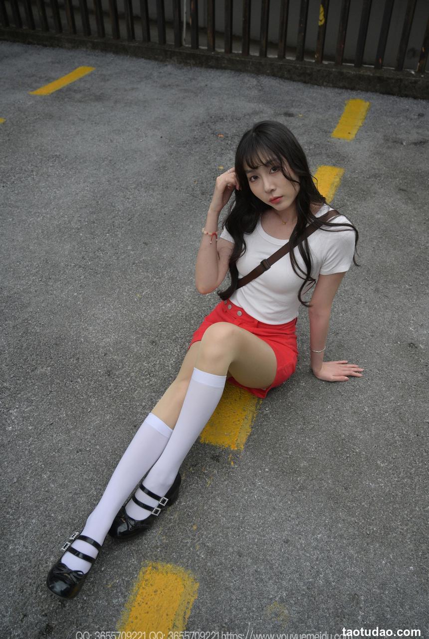 [IESS异思趣向] 2025.05.16 丝享家 2055 团团《红裙子（上）》[87P-157.3M]