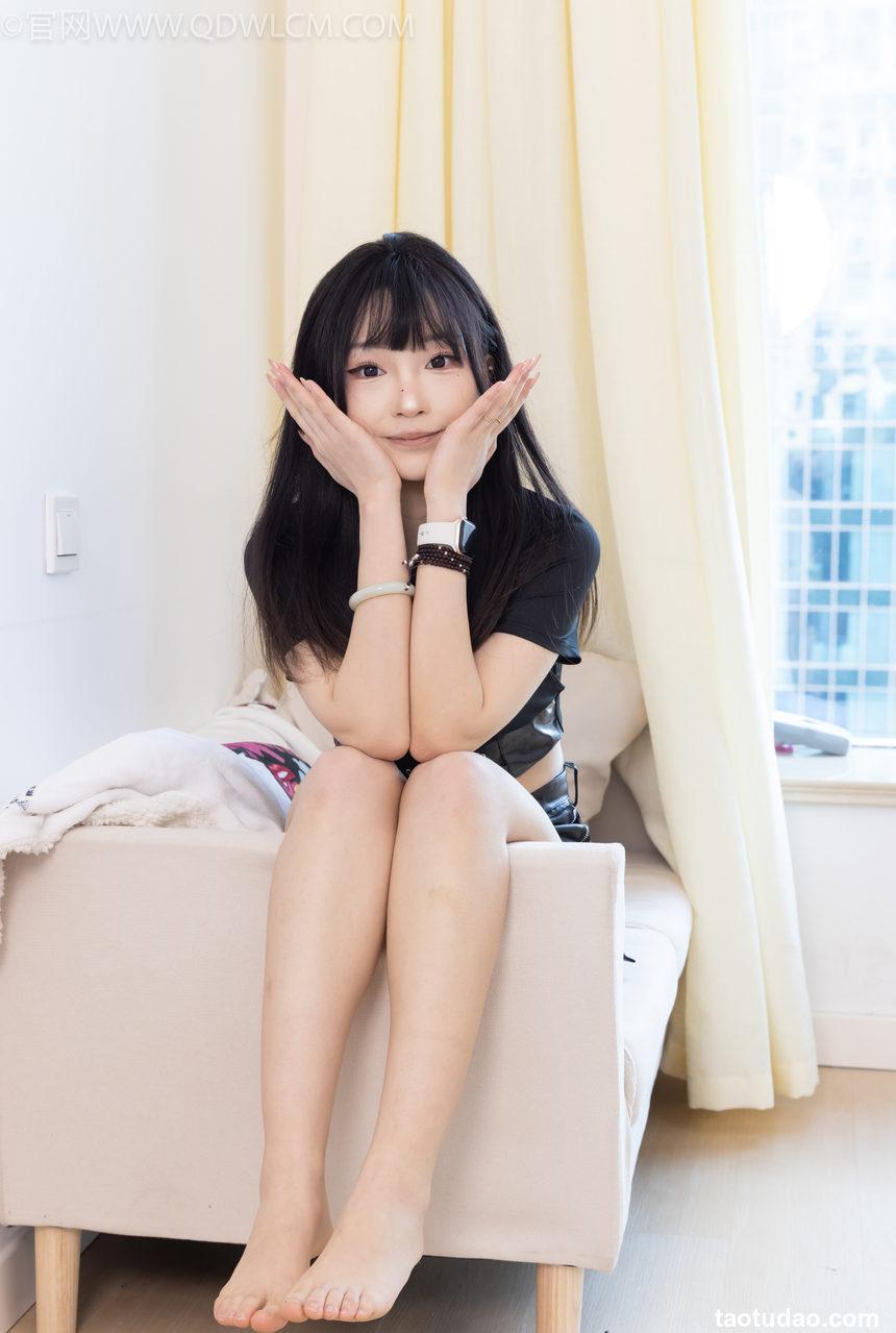 物恋传媒 NO.2304 嘟嘟-平底鞋、黑色网袜、裸足[166P-1V-4.25G]