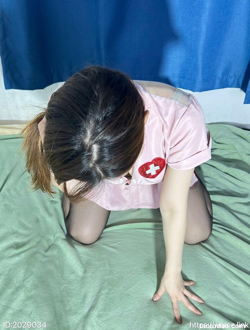 Lusa点点-护士小姐姐腿腿蜜桃的极致诱惑 [19P-34M]