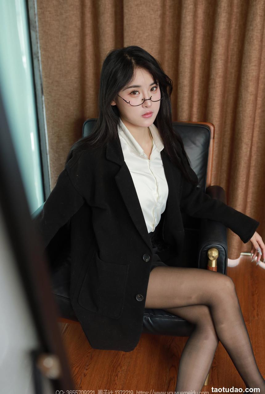 [IESS异思趣向] 2024.12.24 丝享家 1932 小宝《黑色外套（上）》[65P49MB]