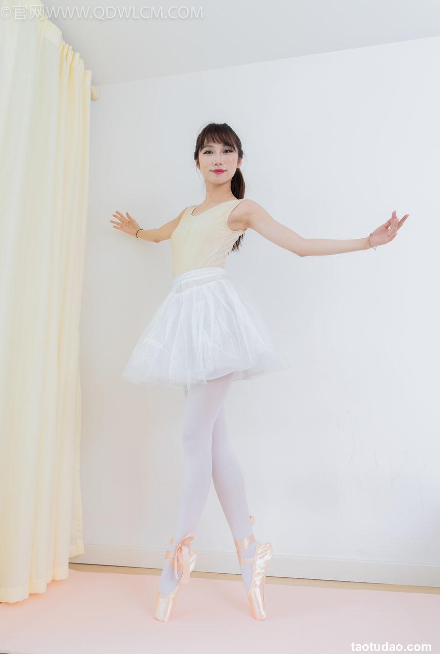 物恋传媒 NO.2307 泡泡-芭蕾鞋、厚白丝、芭蕾动作、皮筋绑脚剧情[166P-1V-5.91G]