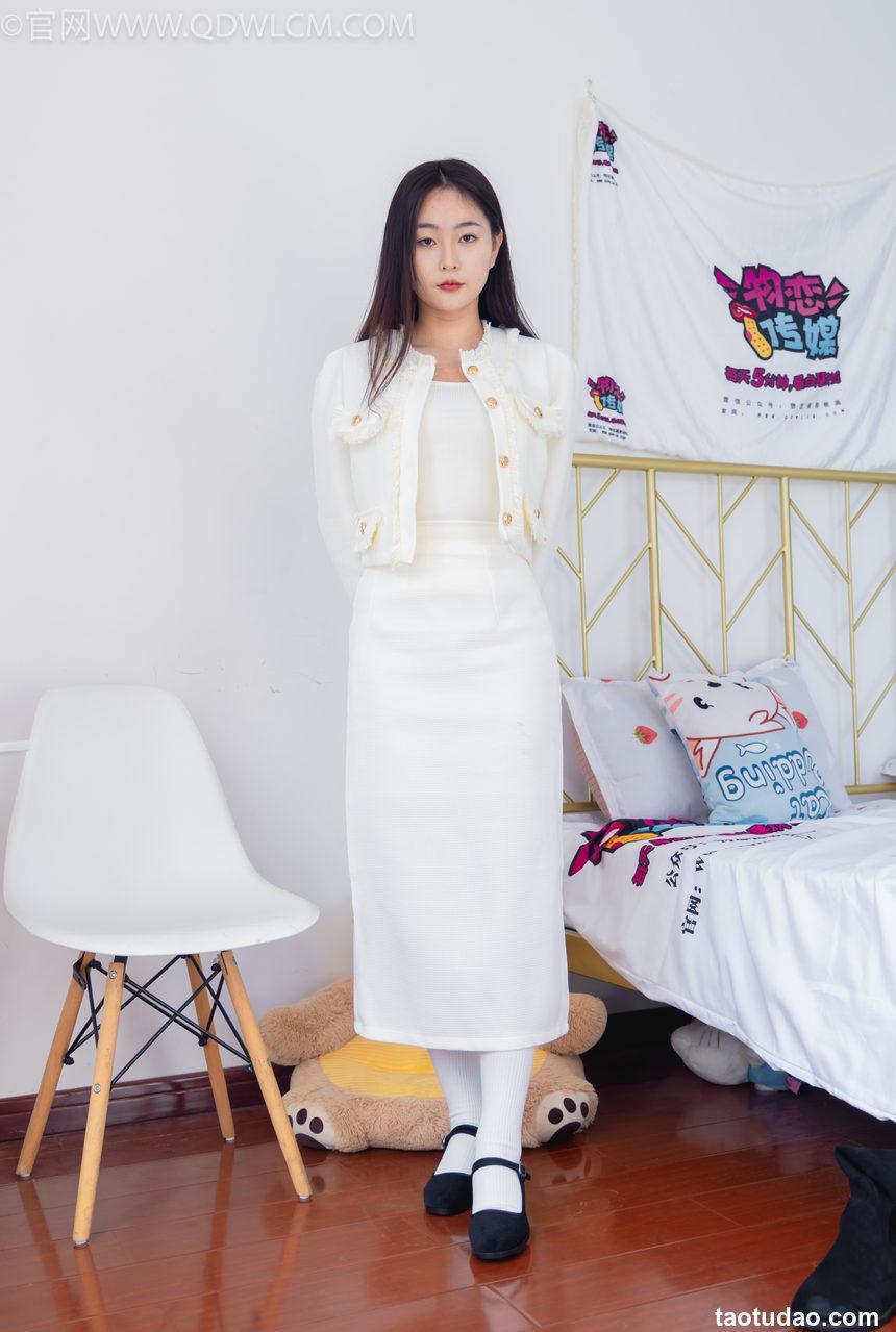 物恋传媒 No.2335 美兔-布鞋、长靴、白棉袜、薄肉丝 [227P1V-5.42GB]